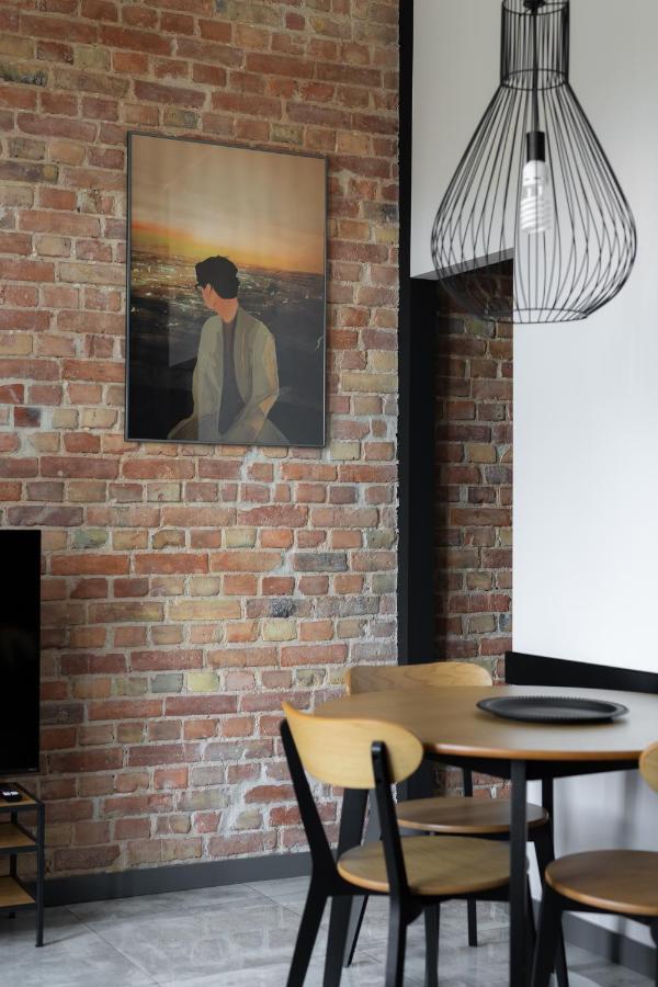 Old Town Comfy #17 Posen